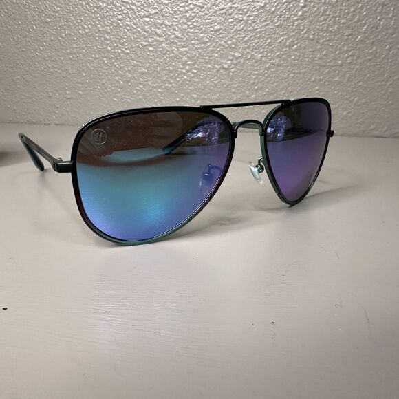 Blenders Planet Nine Sunglasses Polarized Blue Mirrored Lenses main image 8